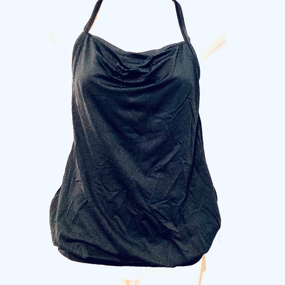 NWT Lululemon CYB Black Tank Bra Top Sz 4 - Picture 3 of 8